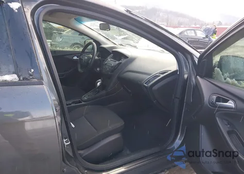 2015 Ford Focus Se z USA, uszkodzony, nr VIN 1FADP3F28FL229286